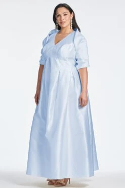 The Hug Shawl - Glacial Blue -SACHIN & BABI Shop BROOKEGOWN HUGSHAWL GLACIALBLUE SIDE2