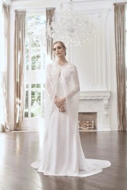 Arabella Cape - Off White -SACHIN & BABI Shop LOOK02 164