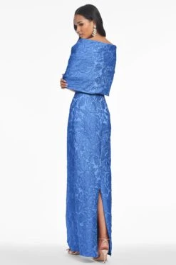 THE HUG SHAWL - MOONBEAM 7 THE HUG SHAWL - MOONBEAM -SACHIN & BABI Shop S253G39 693 FRENCHBLUE 6